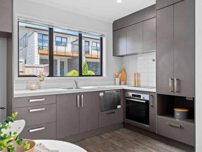 12/10 Charlemont Street, Whitiora