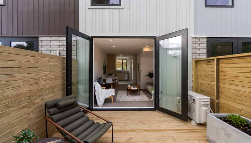 17 Ara Paripari, Tawa