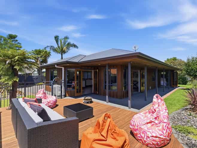 19 Ranfurly Terrace, Pyes Pa