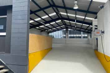 Prime Warehouse, Workshop, or studio on Barrys Point 