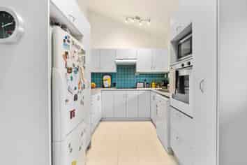 4/33 Halswater Drive, Churton Park