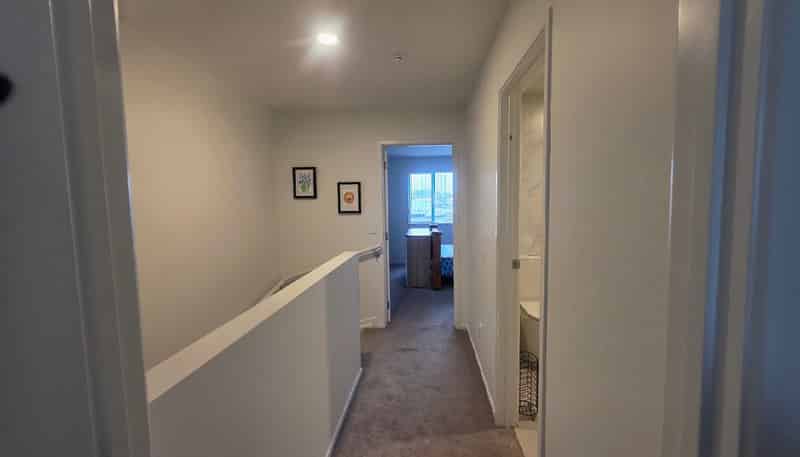 2/1 Matuhi Rise, Henderson