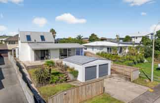 718A Papamoa Beach Road, Papamoa Beach