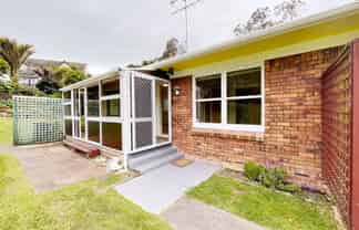 2/53 Ayton Drive, Totara Vale