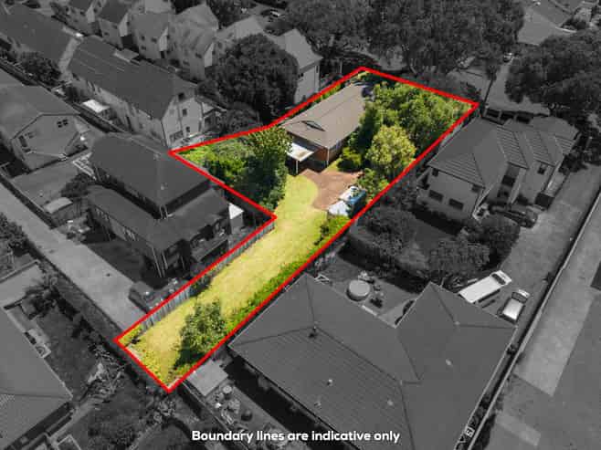 1 Raurenga Avenue, Royal Oak