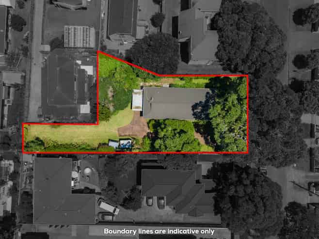 1 Raurenga Avenue, Royal Oak