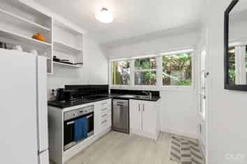 2/26 Deller Grove, Silverstream