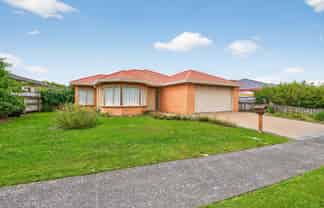 14 Kawatiri Grove, Wainuiomata