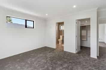 18 Calvert Avenue, Mangere East