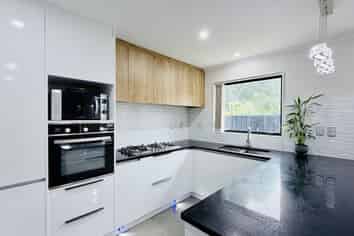 18 Calvert Avenue, Mangere East