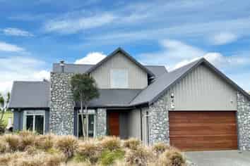 21 Tussock Lane, Windwhistle