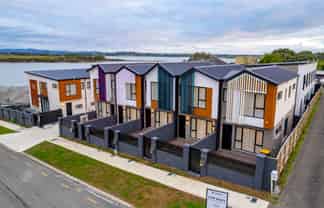 2/21 Hazards Road, Weymouth