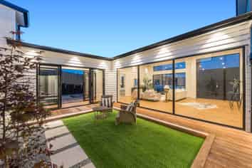 18 & 18a Katote Avenue, Swanson