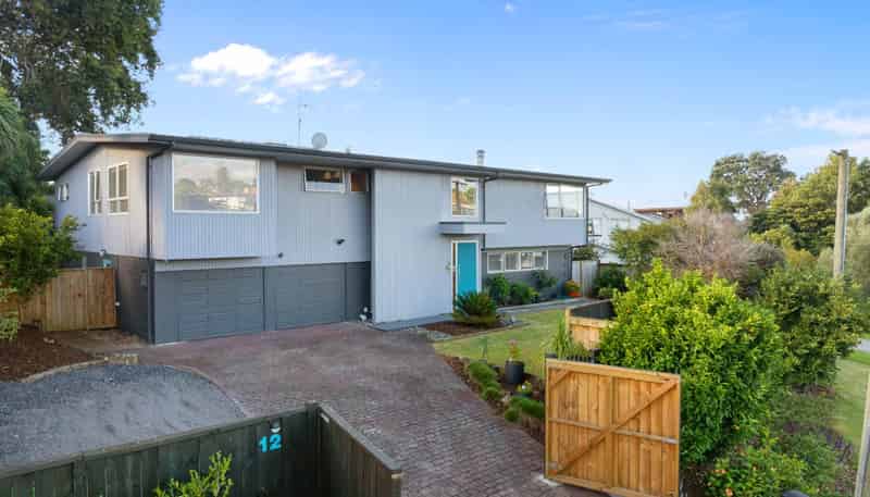 12 Luplau Crescent, Cockle Bay