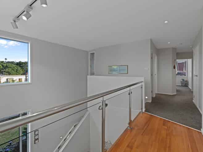 12 Luplau Crescent, Cockle Bay