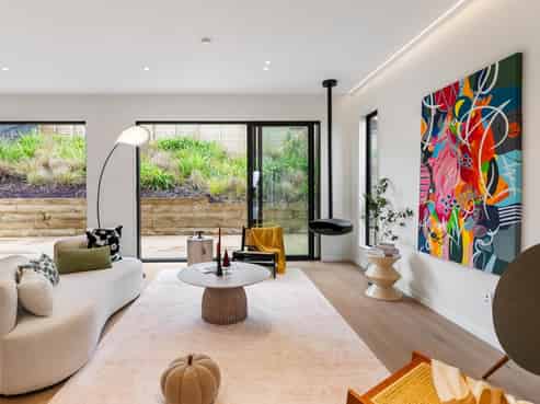 22 Pakirikiri Street, Long Bay