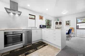 1/17 Coyle Street, Sandringham