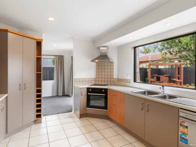 5 Four Oaks Place, Pukekohe