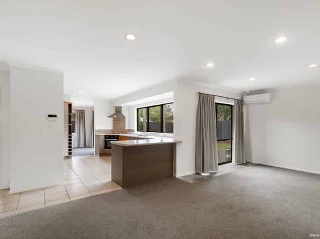 5 Four Oaks Place, Pukekohe