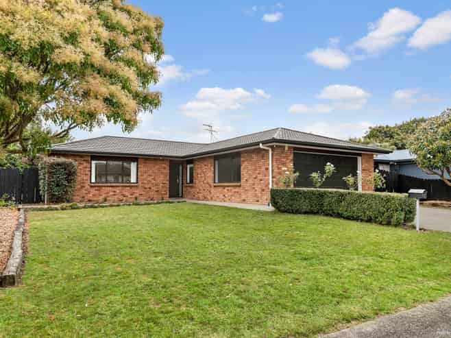 5 Four Oaks Place, Pukekohe