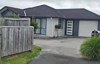 11 Hills View Drive, Papamoa