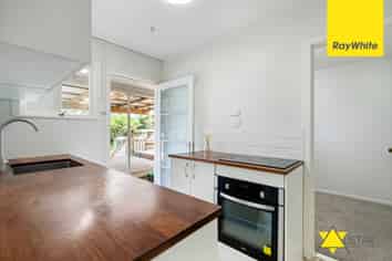 21A Mersey Place (Downstairs), New Windsor