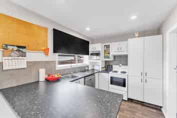 42 Charles Upham Avenue, Hillmorton