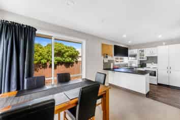 42 Charles Upham Avenue, Hillmorton