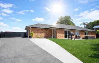 28 Roto Street, TE KAUWHATA