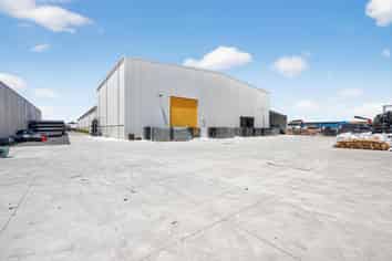 Bottom Drawer Industrial Investment – with NNN