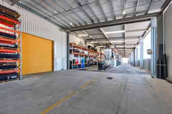 Bottom Drawer Industrial Investment – with NNN