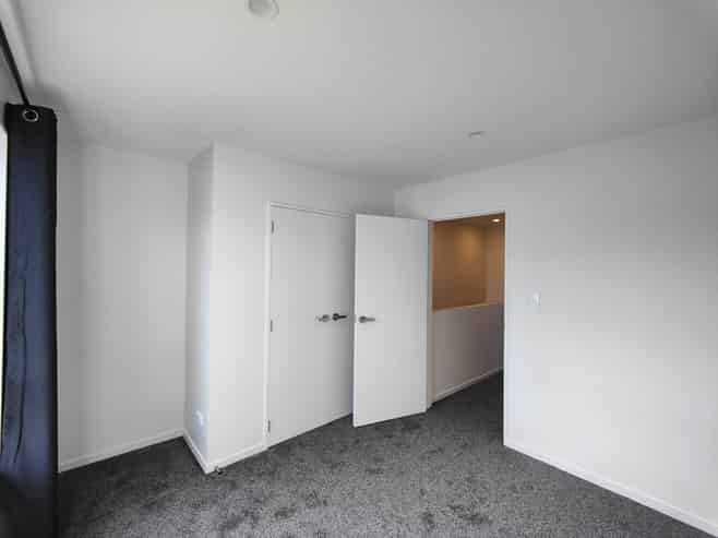 33 Kaha Road, Takanini