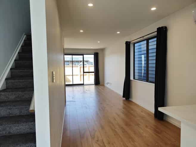 33 Kaha Road, Takanini