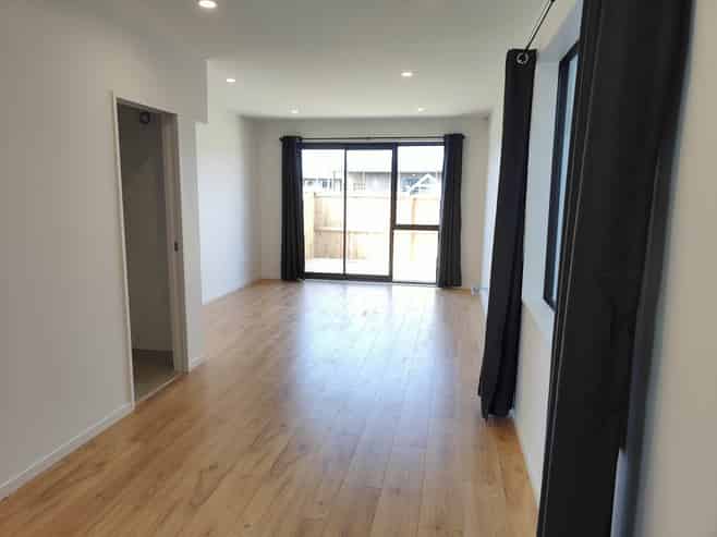 33 Kaha Road, Takanini