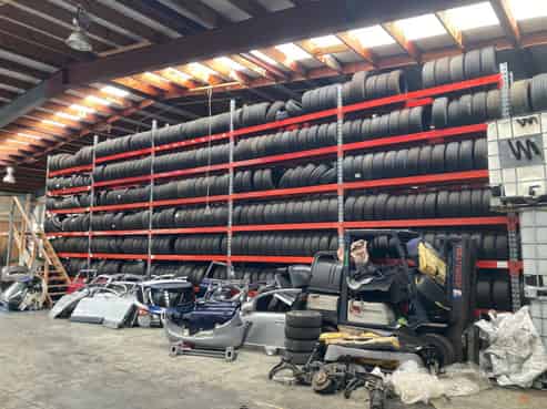 Clear span warehouse - for sale or lease