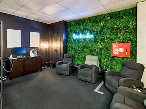 Split-risk commercial investment