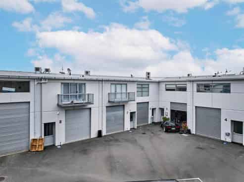 Smart Live-Work Opportunity in a Growth Zone