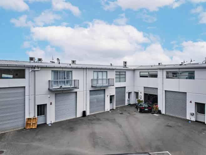 Smart Live-Work Opportunity in a Growth Zone