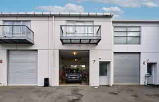 Smart Live-Work Opportunity in a Growth Zone