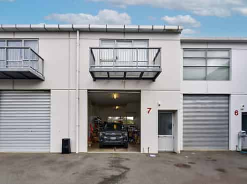 Smart Live-Work Opportunity in a Growth Zone