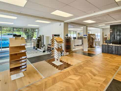 Pole position on Kenepuru - Vacant