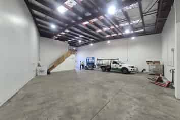 AUCTION - Quality Kenepuru Industrial