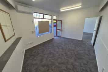 AUCTION - Quality Kenepuru Industrial