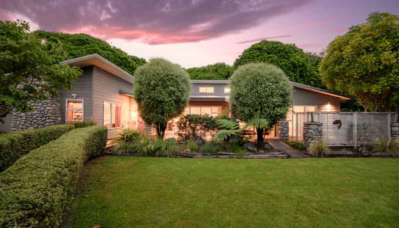 54 Kohekohe Road, Waikanae