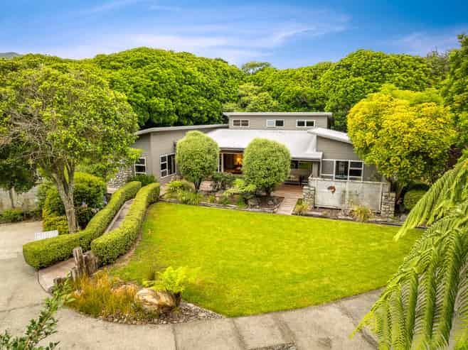 54 Kohekohe Road, Waikanae