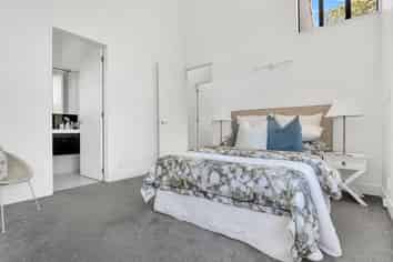 24B Nihill Crescent, Mission Bay