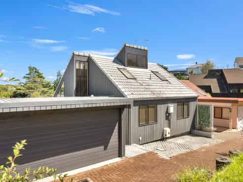 24B Nihill Crescent, Mission Bay