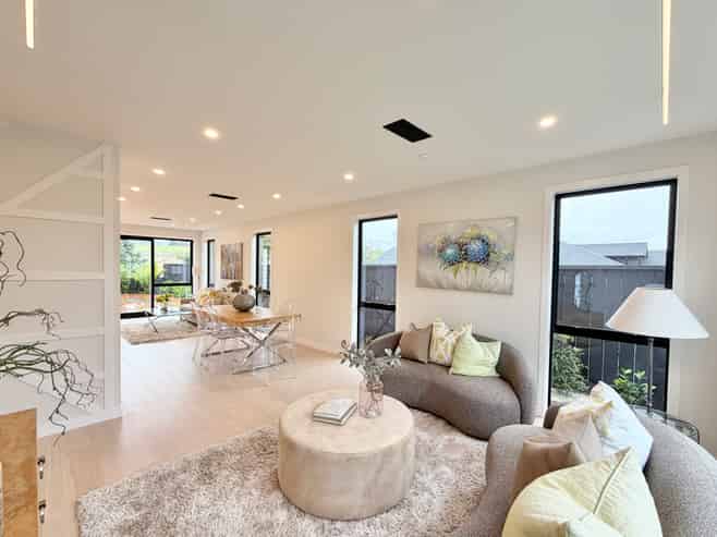 8 Lucent Lane, Milldale