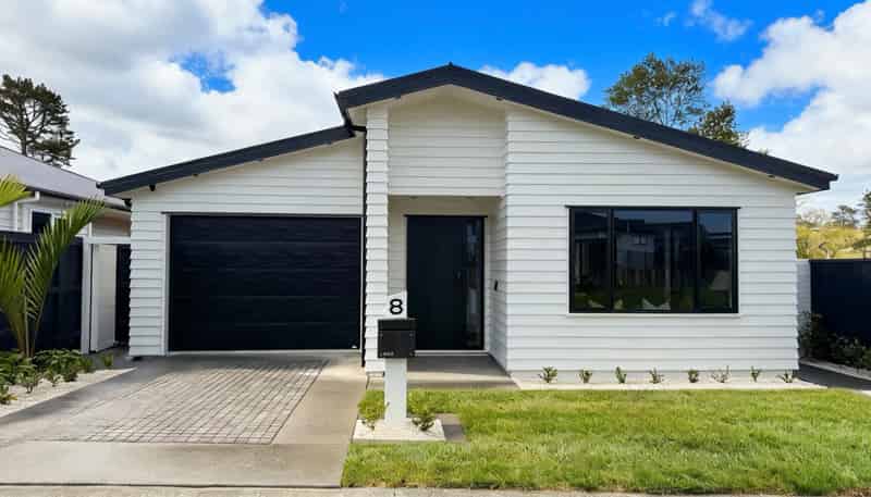 8 Lucent Lane, Milldale