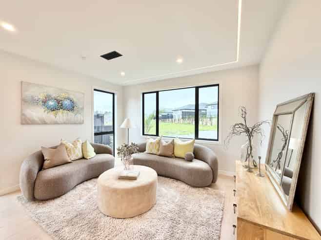 8 Lucent Lane, Milldale